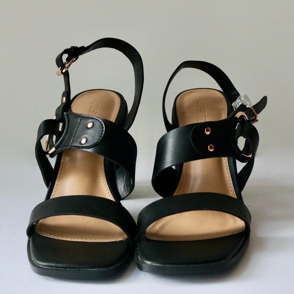 Dress Sandals - Picture 2 of 6